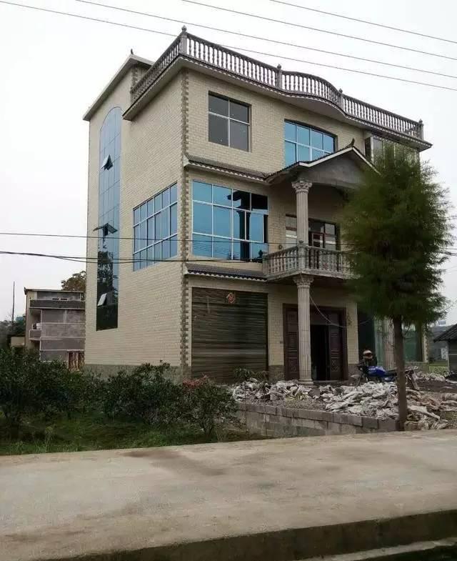 三層半農(nóng)村別墅，建成這樣花了60萬了，貴嗎
