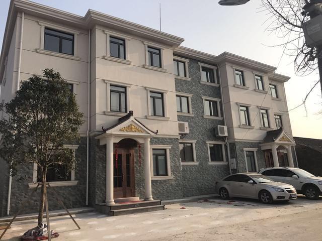 江蘇兄弟宅基地自建雙拼別墅，歐式奢華鄰居羨慕瘋！