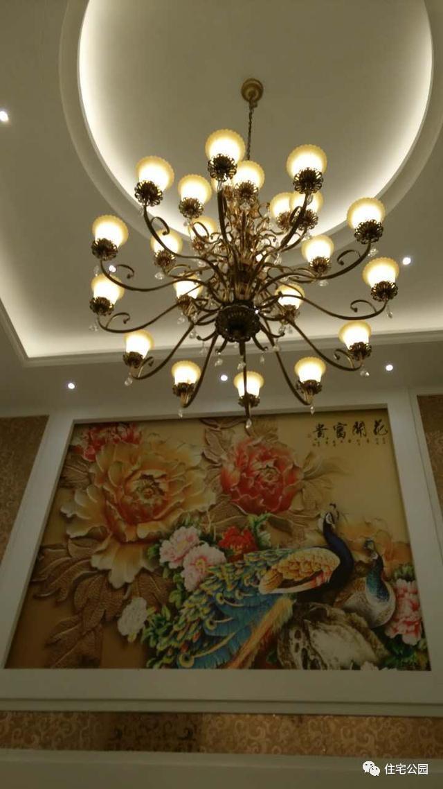 江西網(wǎng)友65萬建別墅，內(nèi)部設(shè)計(jì)美，外有小溪環(huán)繞！