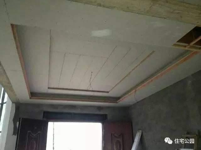 江西網(wǎng)友65萬建別墅，內(nèi)部設(shè)計(jì)美，外有小溪環(huán)繞！