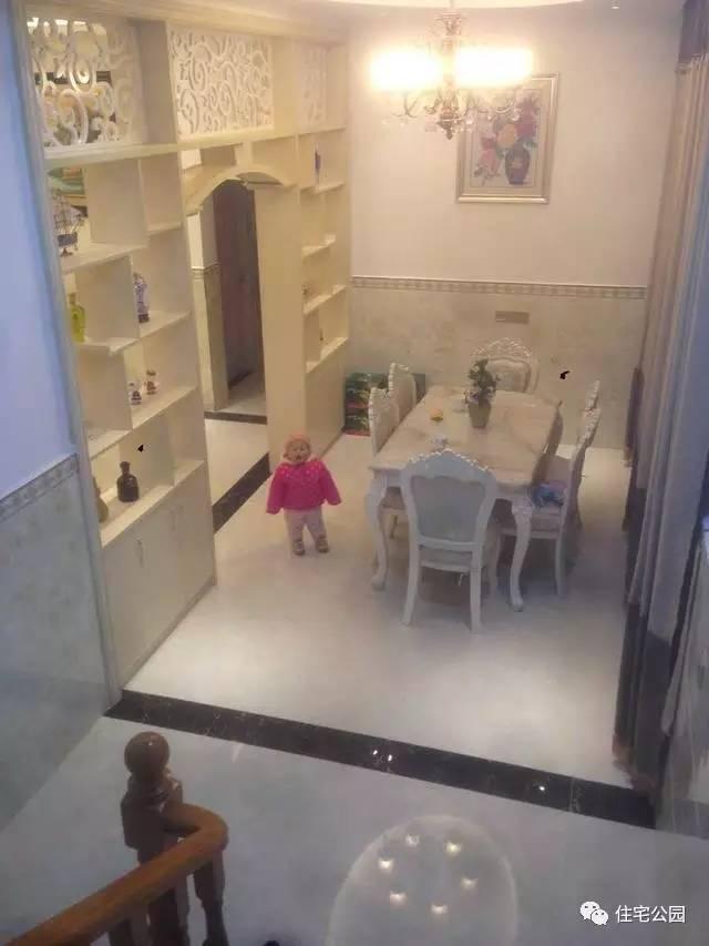 江西網(wǎng)友65萬建別墅，內(nèi)部設(shè)計(jì)美，外有小溪環(huán)繞！