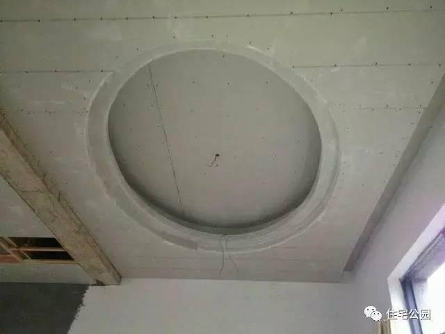 江西網(wǎng)友65萬建別墅，內(nèi)部設(shè)計(jì)美，外有小溪環(huán)繞！