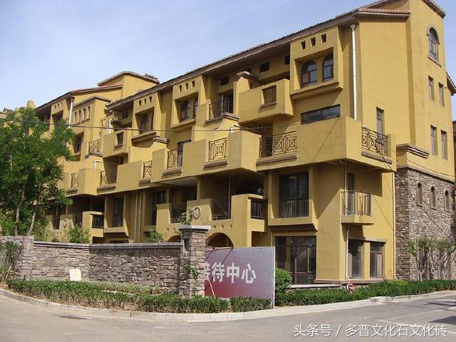 自建房設(shè)計(jì)師在鄉(xiāng)村6年造200套房，老鄉(xiāng)們搶瘋，文化石長臉了