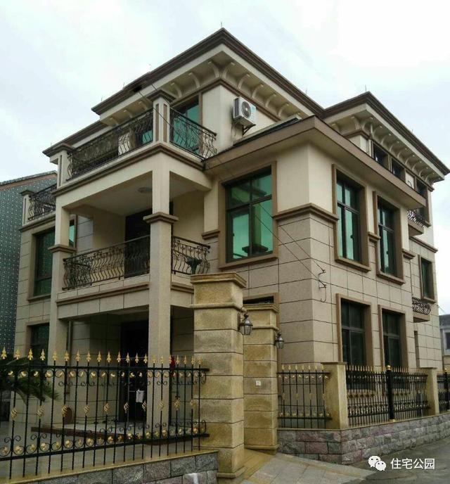 360平的農(nóng)村別墅，35萬建成，實拍！