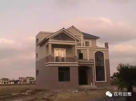 80后堅決不做房奴，30萬回鄉(xiāng)自建農(nóng)村大別墅惹人羨慕