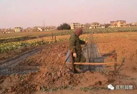 80后堅決不做房奴，30萬回鄉(xiāng)自建農(nóng)村大別墅惹人羨慕