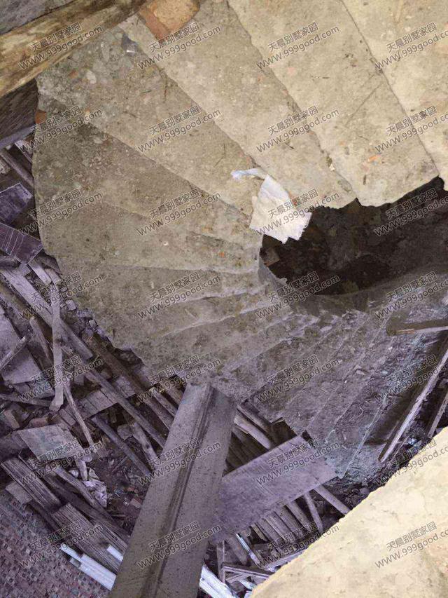 農(nóng)村別墅設(shè)計(jì)圖，車庫入戶，方正戶型12X12.4米！含建筑圖