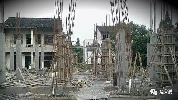 實(shí)拍網(wǎng)友自建三層農(nóng)村別墅過程，舒適美觀引人矚目