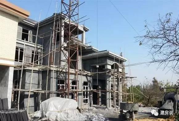 實(shí)拍網(wǎng)友自建三層農(nóng)村別墅過程，舒適美觀引人矚目