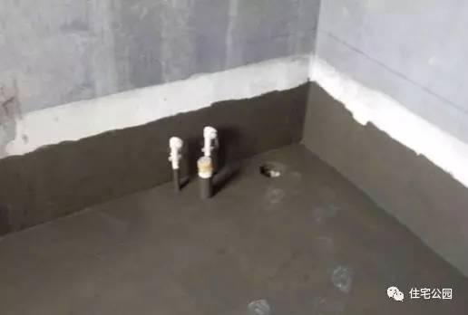 農(nóng)村新房漏水讓人崩潰，自建房到底怎么做到“滴水不漏”？