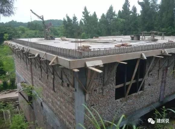 實拍四川網(wǎng)友自建二層農(nóng)村別墅，在村里是獨一無二