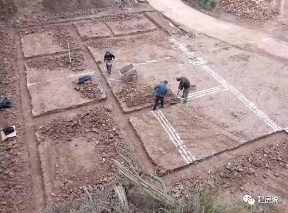 實拍四川網(wǎng)友自建二層農(nóng)村別墅，在村里是獨一無二