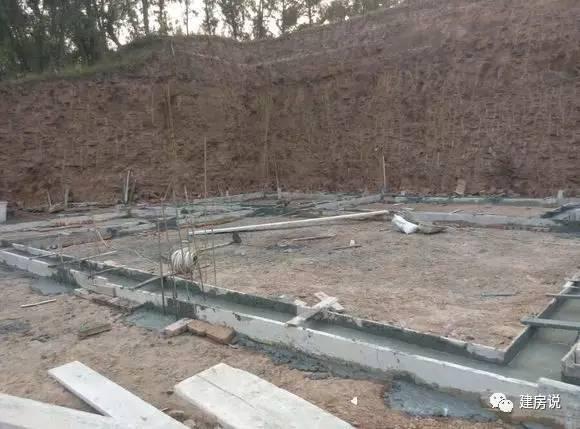 實拍四川網(wǎng)友自建二層農(nóng)村別墅，在村里是獨一無二