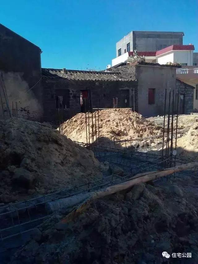 海南父子40萬聯(lián)手自建2層養(yǎng)老房，這價錢你可信？