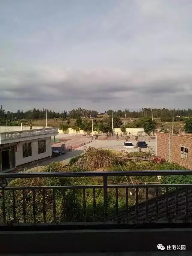 海南父子40萬聯(lián)手自建2層養(yǎng)老房，這價錢你可信？