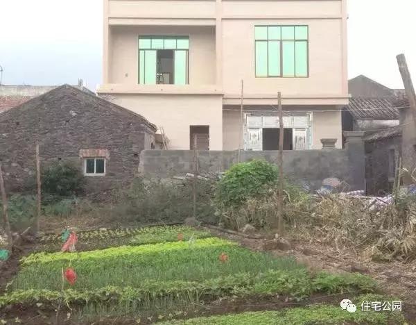 海南父子40萬聯(lián)手自建2層養(yǎng)老房，這價錢你可信？