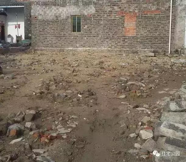 海南父子40萬聯(lián)手自建2層養(yǎng)老房，這價錢你可信？