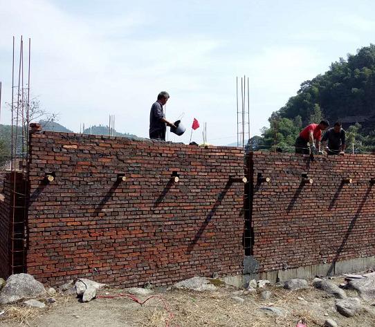 湖南21萬自建歐式別墅，引來全村圍觀仿建，真值！