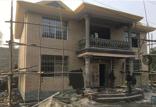 湖南21萬自建歐式別墅，引來全村圍觀仿建，真值！