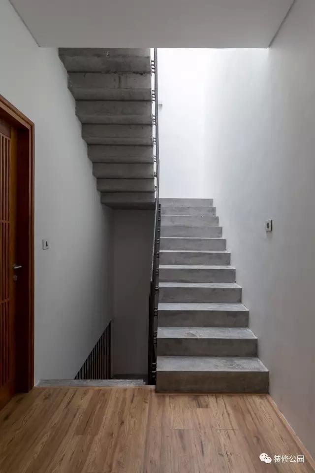 農(nóng)村別墅裝修這樣搞，比刷白墻還省錢，內(nèi)外墻都行