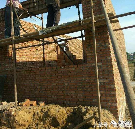 農村自建兩層住宅，主體毛坯造價僅花7萬？