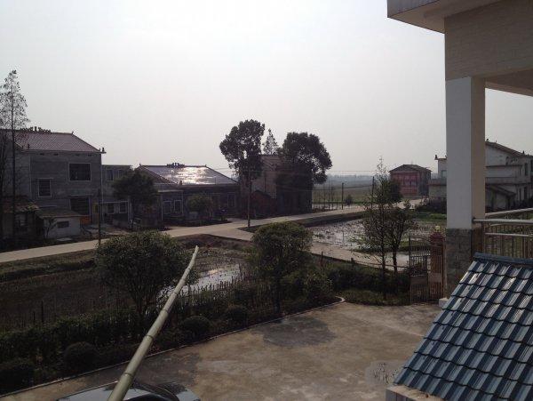 如果你有30萬，是交首付做房奴，還是回村蓋別墅