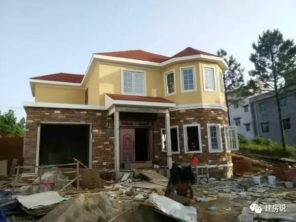 網(wǎng)友曬農(nóng)村自建別墅，經(jīng)濟(jì)美觀，放在大城市里都價(jià)值千萬(wàn)