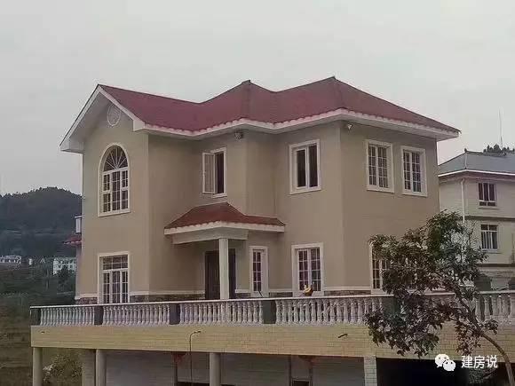 網(wǎng)友曬農(nóng)村自建別墅，經(jīng)濟(jì)美觀，放在大城市里都價(jià)值千萬(wàn)