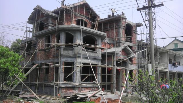 農(nóng)村別墅建的太好看了，讓鄰居情何以堪