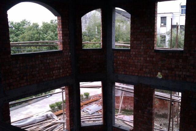 農(nóng)村別墅建的太好看了，讓鄰居情何以堪