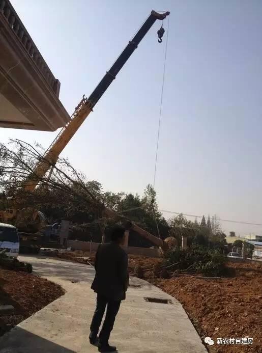 土豪曬500萬農(nóng)村自建房，沒想到最后卻被網(wǎng)友扒皮