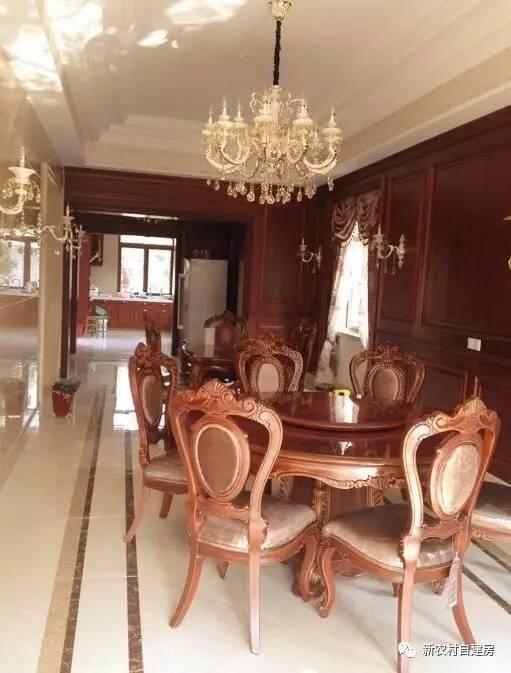 土豪曬500萬農(nóng)村自建房，沒想到最后卻被網(wǎng)友扒皮