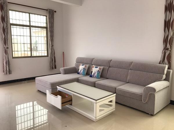 逃離深圳，我用70萬蓋了棟小別墅迎娶了白富美老婆