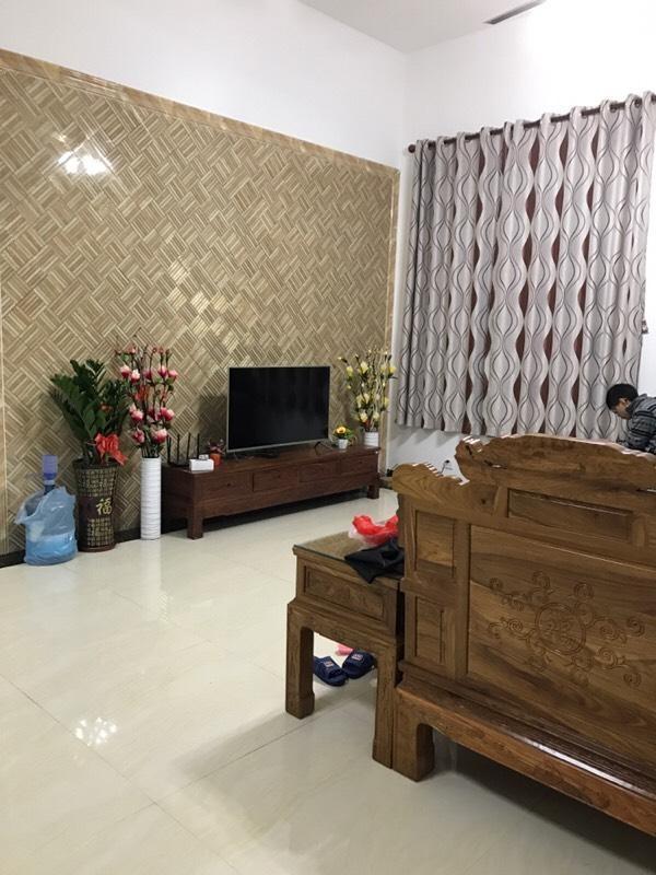 逃離深圳，我用70萬蓋了棟小別墅迎娶了白富美老婆