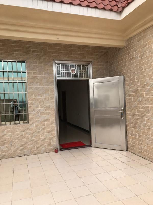 逃離深圳，我用70萬蓋了棟小別墅迎娶了白富美老婆