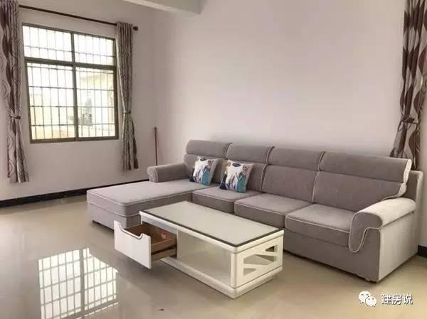 老板自建豪華洋氣的三層農(nóng)村別墅，不愧是福建的房子！