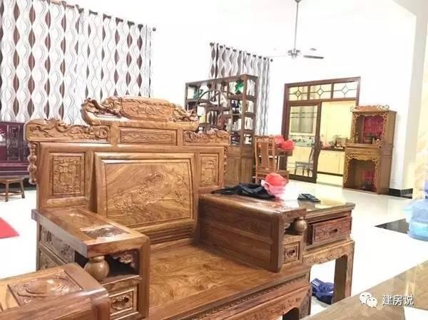 老板自建豪華洋氣的三層農(nóng)村別墅，不愧是福建的房子！