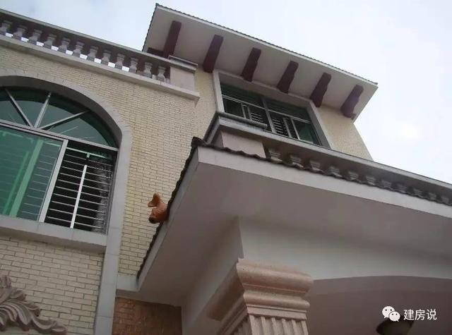 網(wǎng)友自建三層農(nóng)村別墅，內(nèi)部裝修不奢華但很有味道