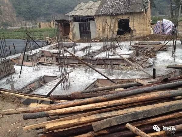 浙江網(wǎng)友自建三層農(nóng)村別墅，引全村仿建倍有面子