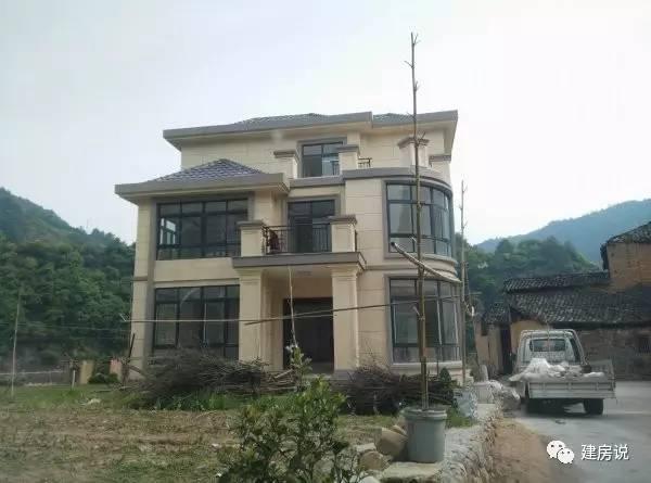 浙江網(wǎng)友自建三層農(nóng)村別墅，引全村仿建倍有面子