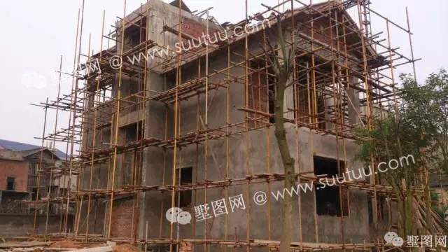 湖南小伙回鄉(xiāng)建三層大別墅，真的很漂亮！