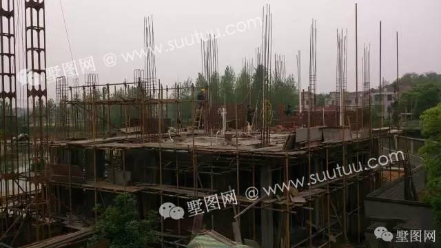 湖南小伙回鄉(xiāng)建三層大別墅，真的很漂亮！