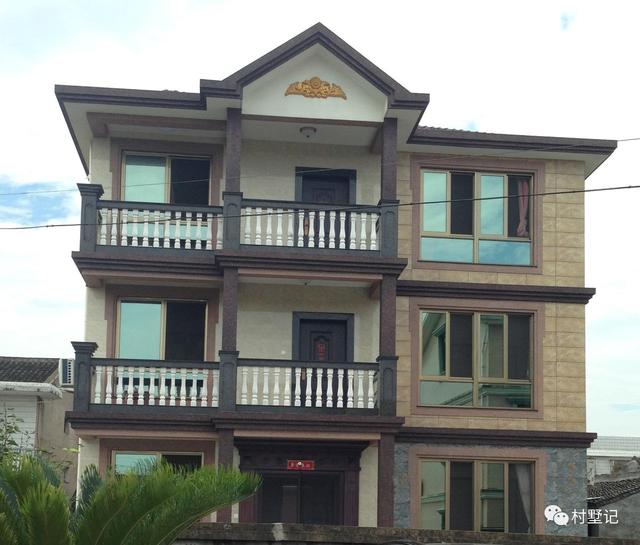 這些建好的農(nóng)村別墅，可能比城里商品房好100倍