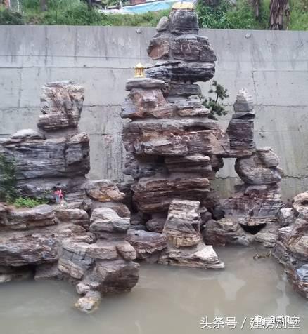 湖北一土豪曬三層別墅，豪華裝修有假山還有魚塘