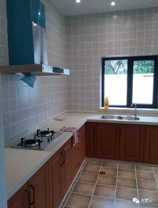 江西自建的二層農村別墅，讓婆婆和媽媽都很滿意