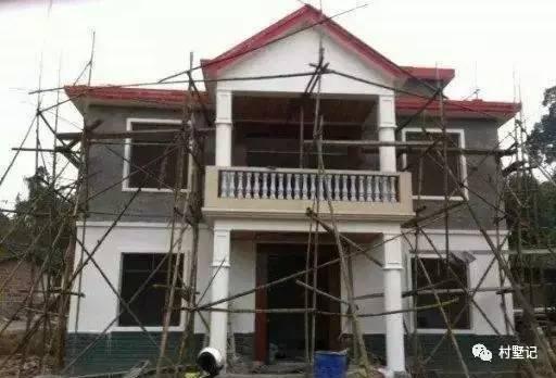 25萬(wàn)建二層農(nóng)村別墅，圓了媳婦兒的別墅夢(mèng)