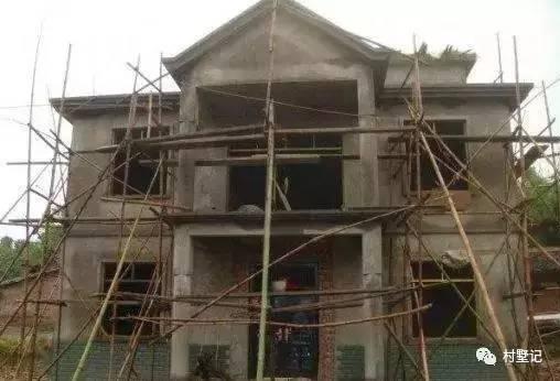 25萬(wàn)建二層農(nóng)村別墅，圓了媳婦兒的別墅夢(mèng)