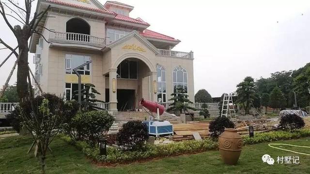 去舅舅剛建好的農(nóng)村別墅玩，有個(gè)超大庭院都不舍得回自己家了