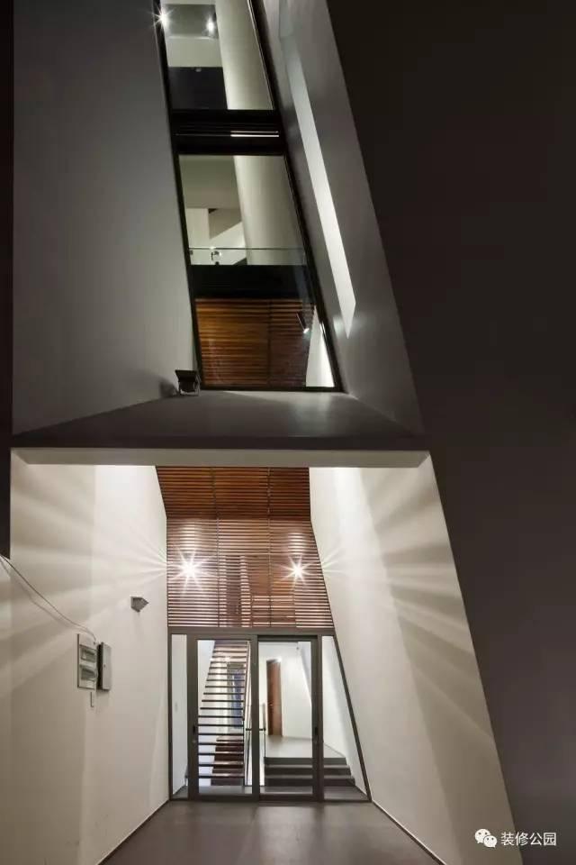 7.5X15米現(xiàn)代鄉(xiāng)村別墅，設(shè)計(jì)核心是采光，帶地下室含平面圖