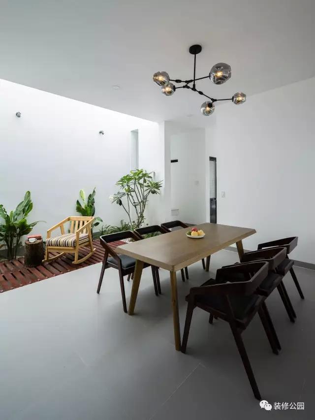 傳統(tǒng)堂屋加現(xiàn)代客廳，這才是農(nóng)村別墅正確打開(kāi)方式